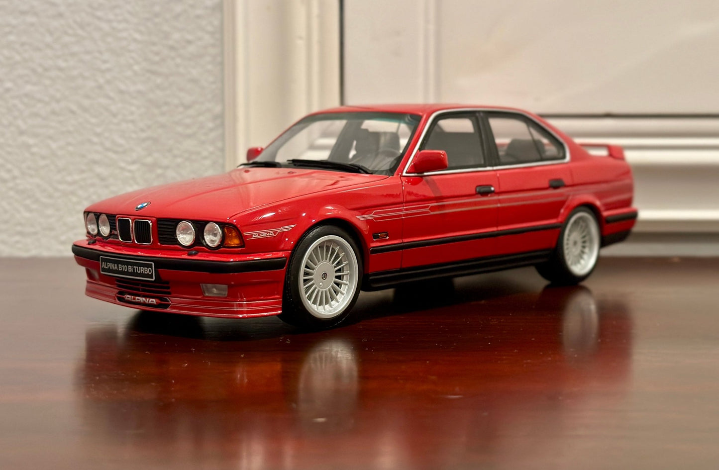 Ottomobile BMW 7-Series 'Alpina B7' Red 1/18 Scale Resin Model Car - Product Image