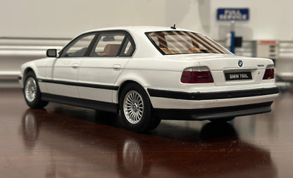 Ottomobile BMW E38 750Il White 1/18 Scale Resin Model Car - Product Image