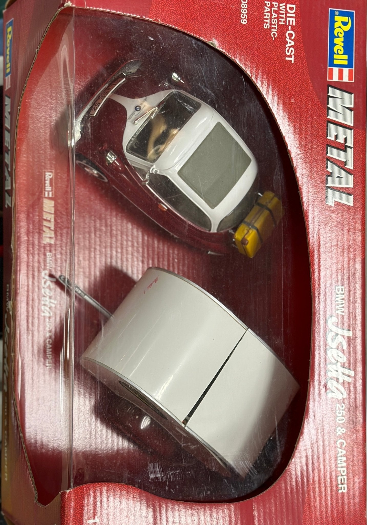 Revell BMW Isetta w⁄ Trailer Red⁄White 1⁄18 Scale Diecast Model Cars