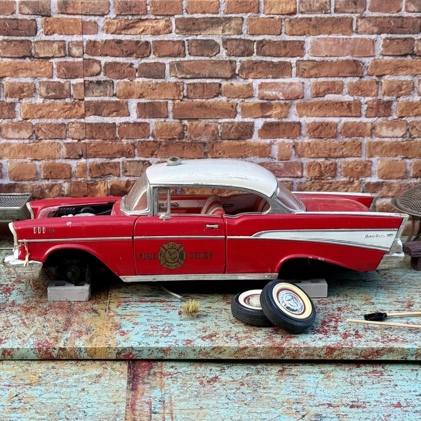 Road Legends 1957 Chevrolet Bel-Air 'Fire Chief' 1/18 Scale Diecast Model Car | Parts Car - Product Image