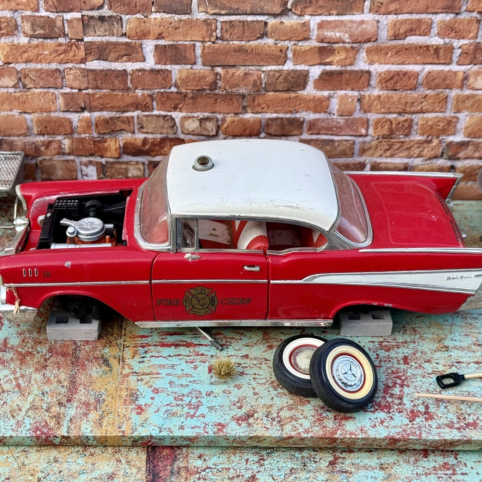 Road Legends 1957 Chevrolet Bel-Air 'Fire Chief' 1/18 Scale Diecast Model Car | Parts Car - Product Image