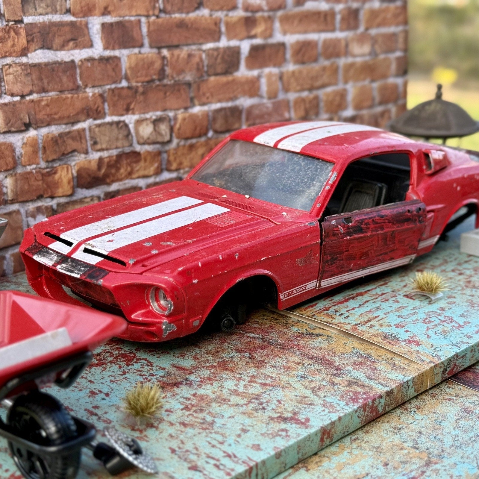 Road Legends 1968 Ford Shelby GT500 1/18 Scale Diecast Model Car | Parts Car - Product Image