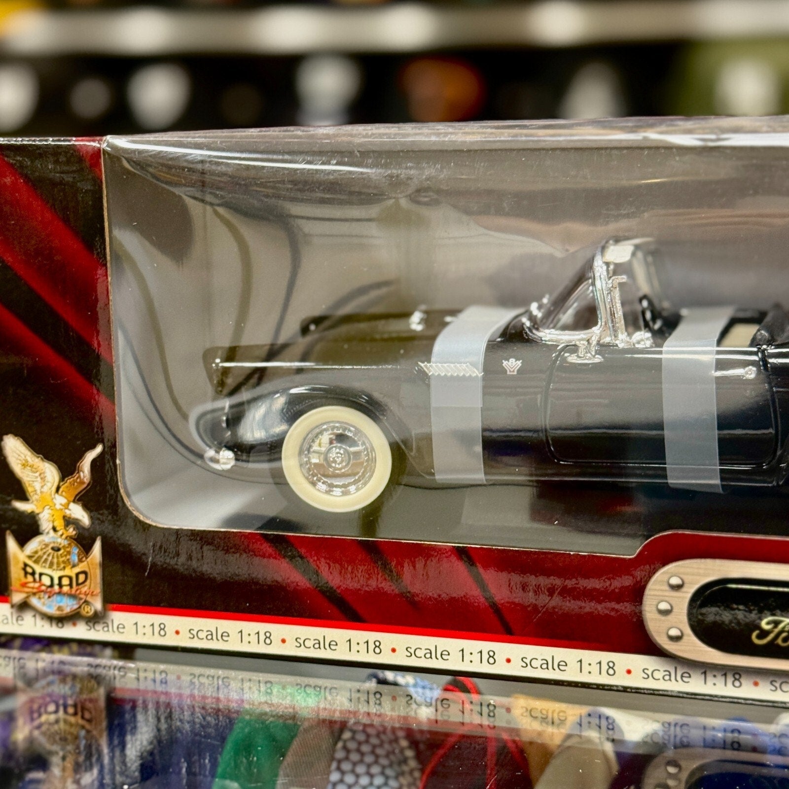 Road Signature 1955 Ford Thunderbird w/ Black 1/18 Scale Diecast Model Car | New - Product Image