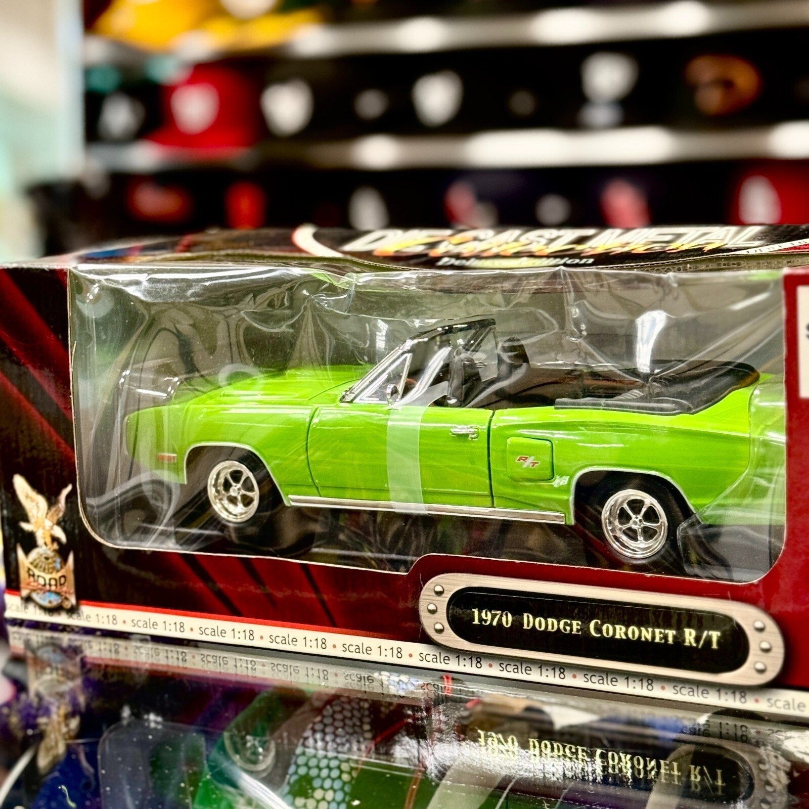 Road Signature 1970 Dodge Coronet R/T Convertible Green 1/18 Scale Diecast Model Car | New - Product Image