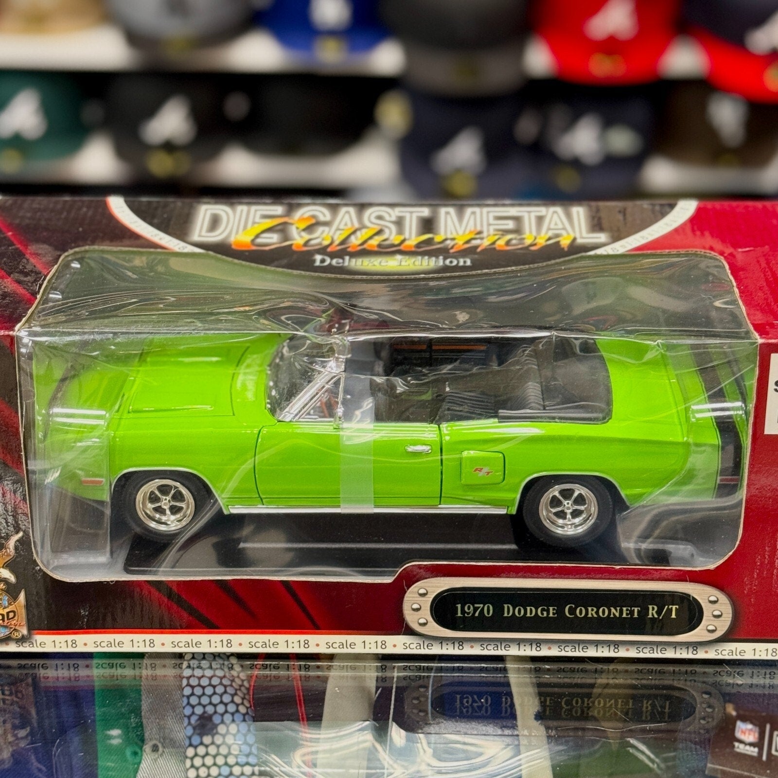 Road Signature 1970 Dodge Coronet R/T Convertible Green 1/18 Scale Diecast Model Car | New - Product Image