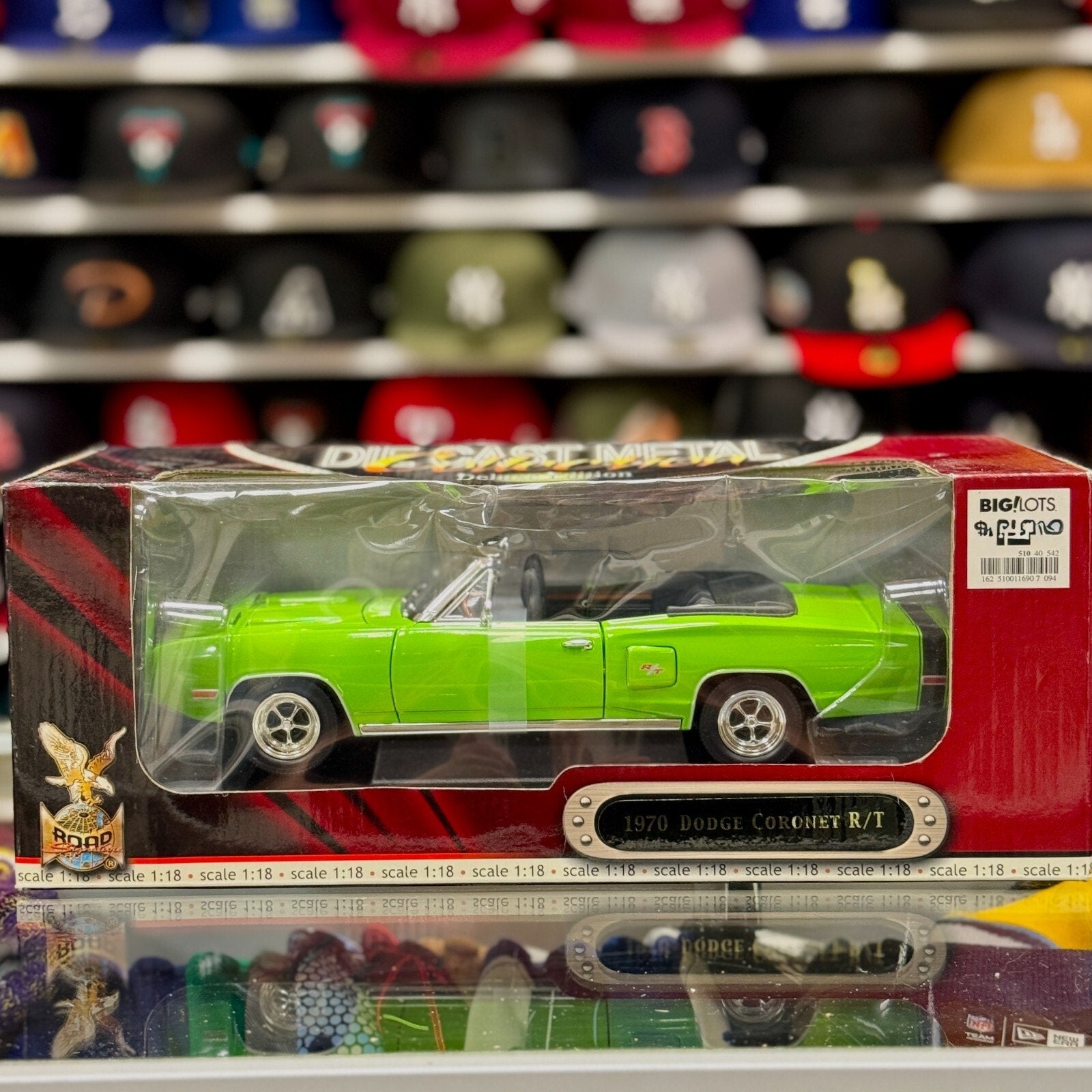 Road Signature 1970 Dodge Coronet R/T Convertible Green 1/18 Scale Diecast Model Car | New - Product Image
