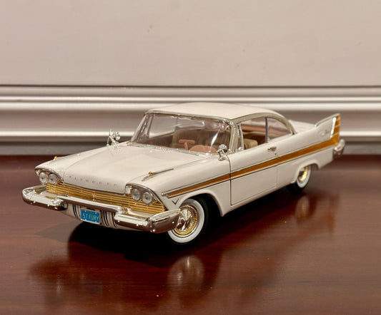 Road Signature Chevrolet Bel Air White w/ Gold 1/18 Scale Diecast Model Car - Product Image