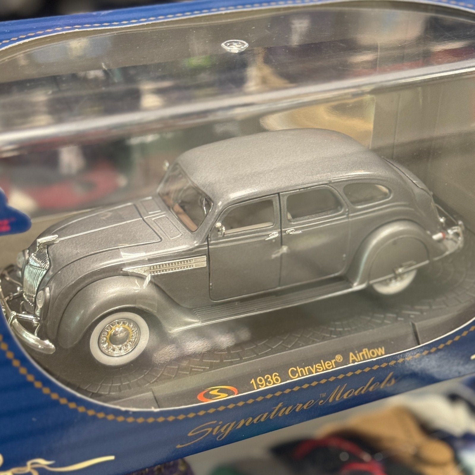 Signature Models 1936 Chrysler Airflow 1/18 Scale Diecast Model Car | New - Product Image