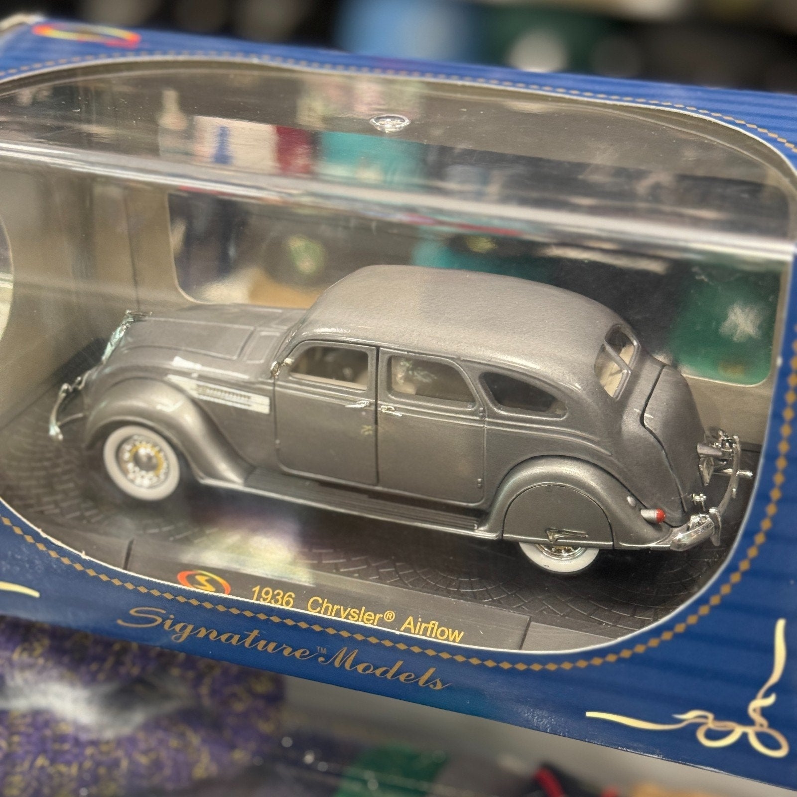 Signature Models 1936 Chrysler Airflow 1/18 Scale Diecast Model Car | New - Product Image