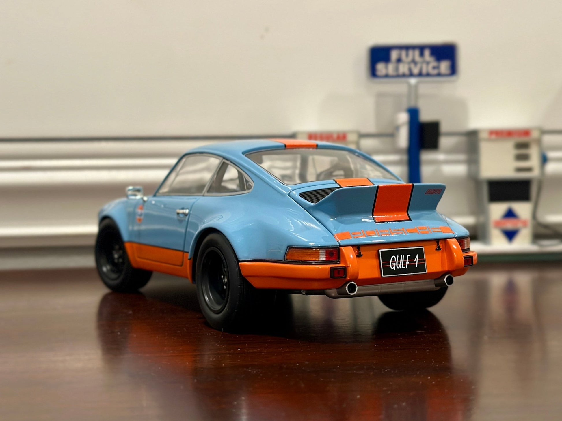Solido Porsche 911 RSR Gulf Blue w/ Orange 1/18 Scale Diecast Model Car - Product Image