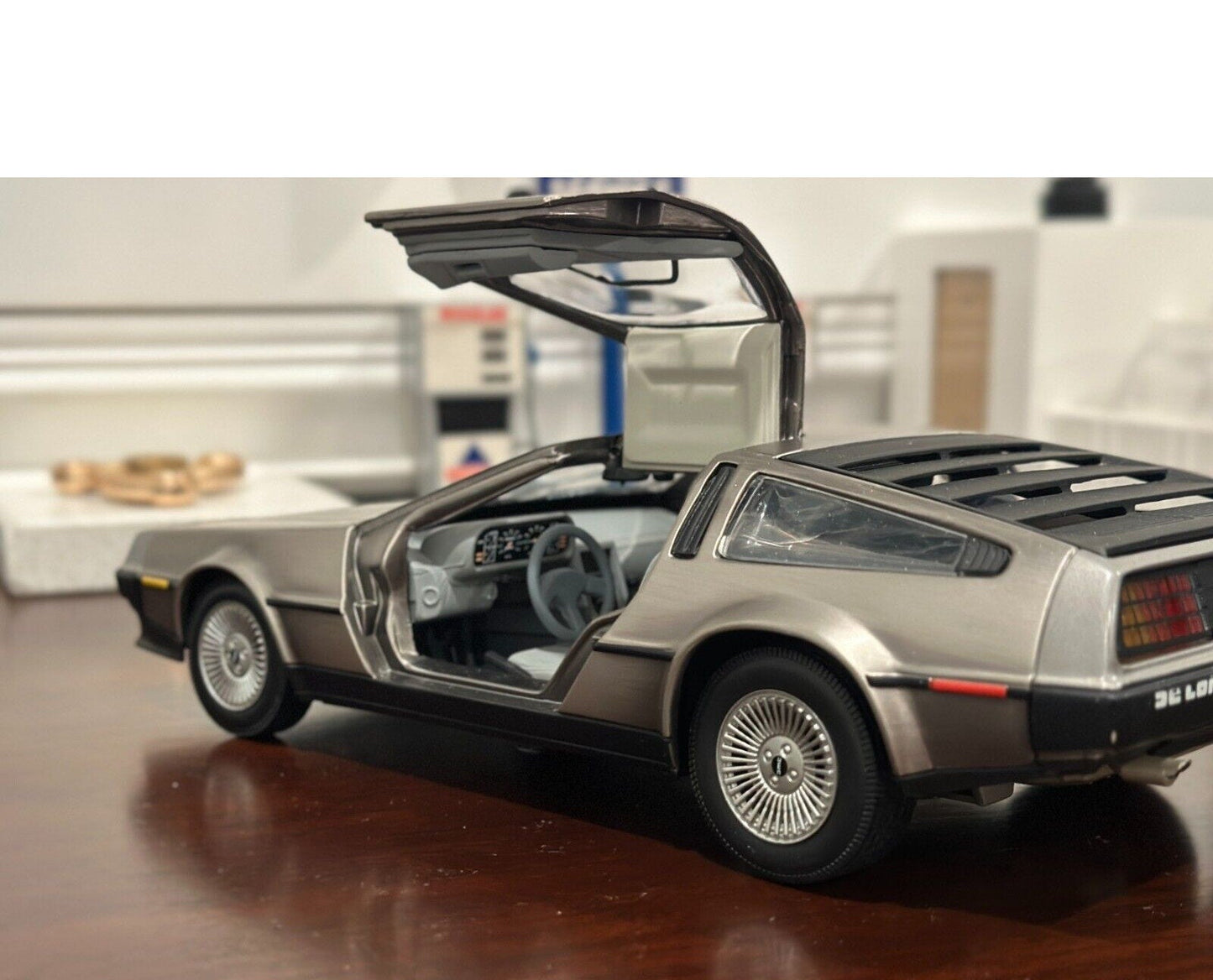 Sun Star 1981 Delorean DMC 12 LK Coupe Stainless Steel 1/18 Scale Resin Model Car - Product Image