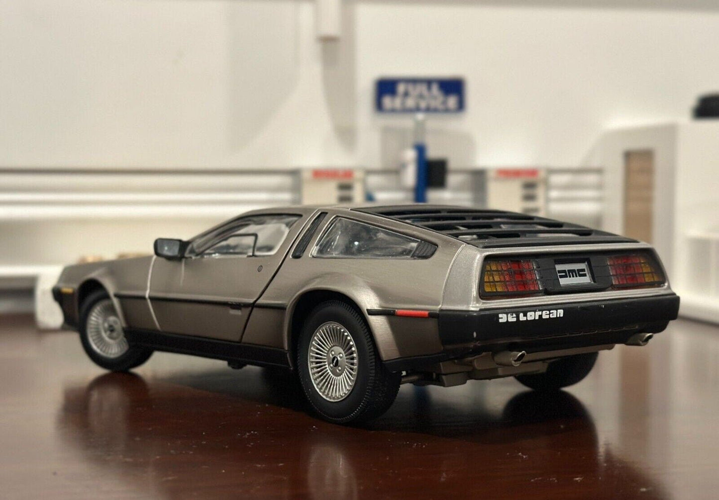 Sun Star 1981 Delorean DMC 12 LK Coupe Stainless Steel 1/18 Scale Resin Model Car - Product Image