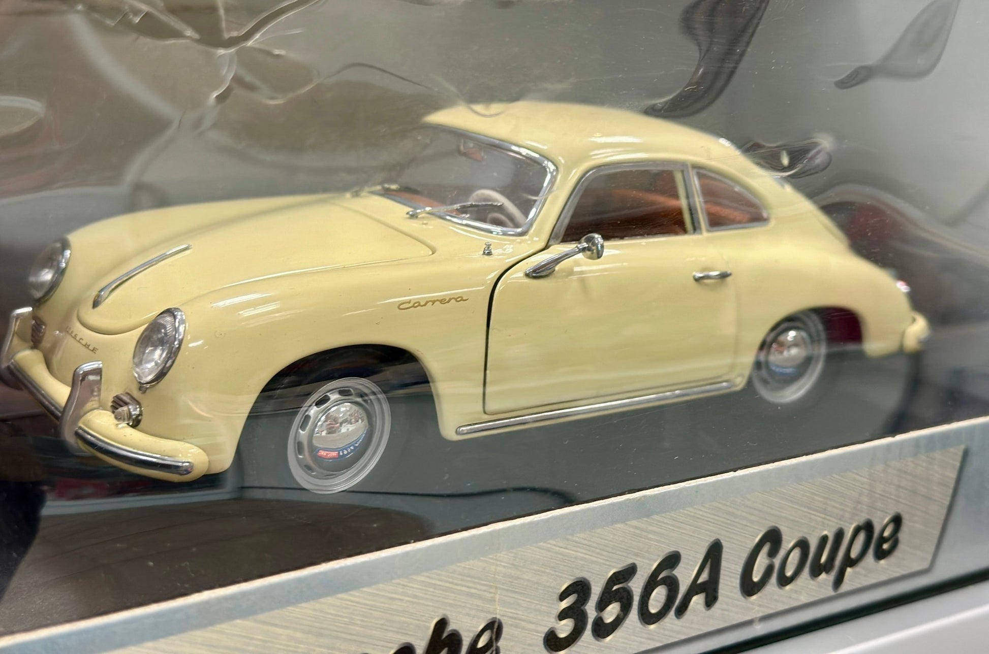 Sun Star Porsche 356A Coupe Creme 1/18 Scale Diecast Model Car | New - Product Image