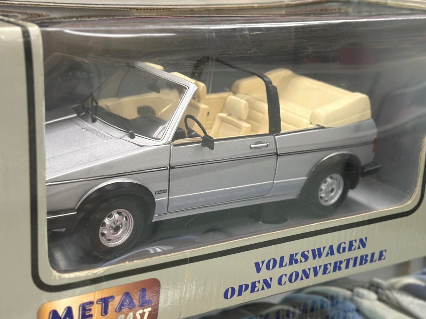Sun Star Volkswagen Open Convertible 1/18 Scale Diecast Model Car | New - Product Image