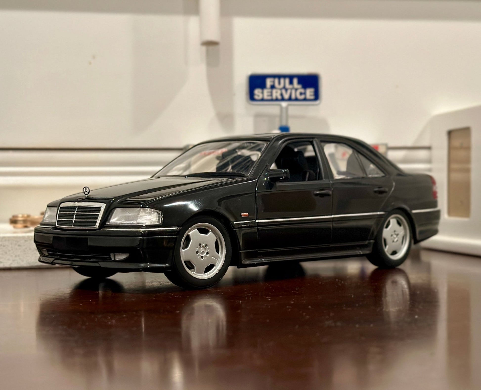 UT Models Mercedes Benz C36 AMG Black 1/18 Scale Diecast Model Car - Product Image