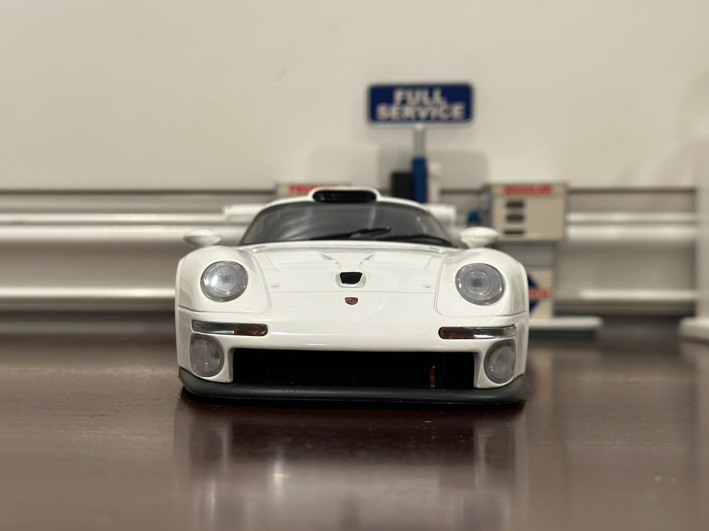 UT Models Porsche 993 GT1 'Street Version' White 1/18 Scale Diecast Model Car - Product Image