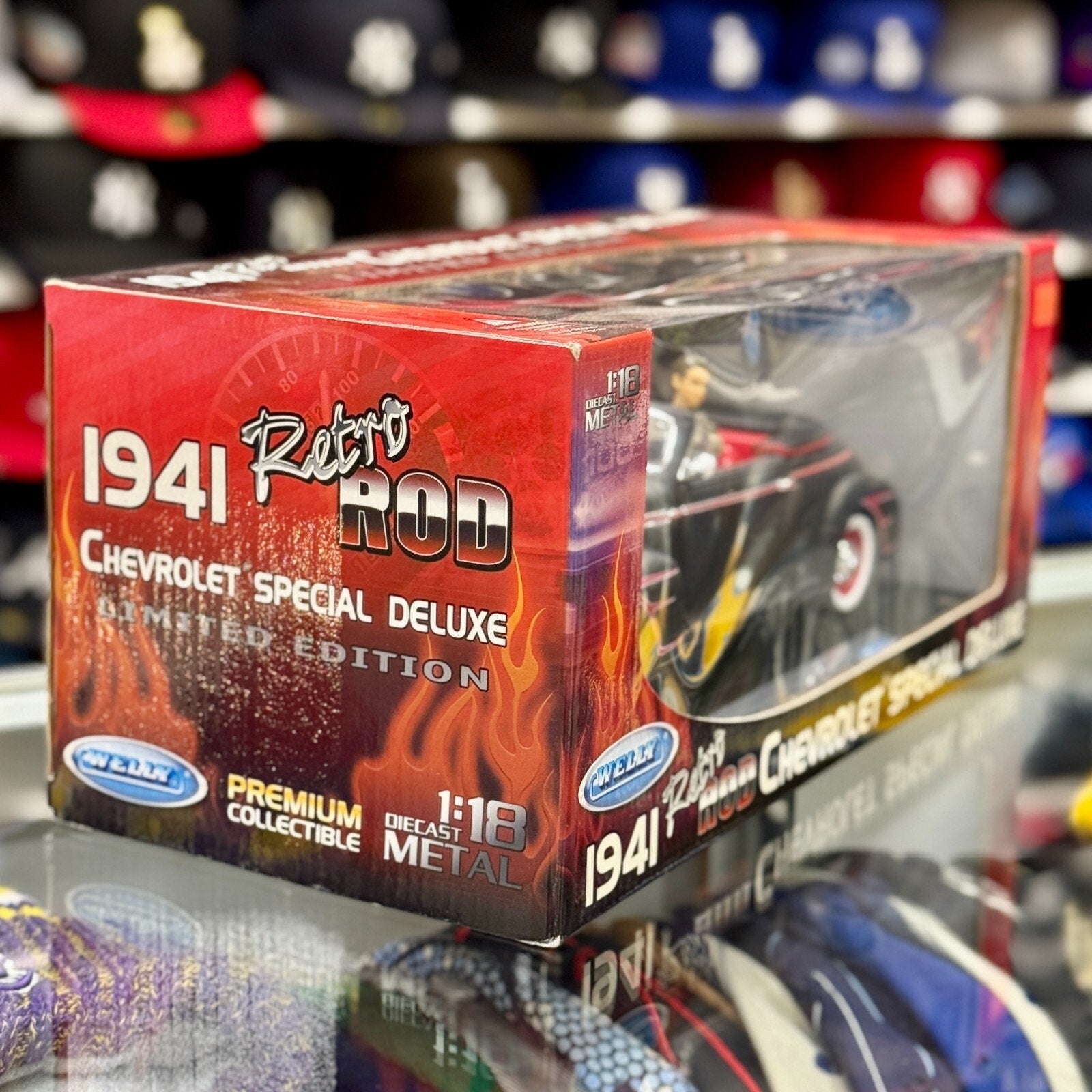 WELLY 1941 Chevrolet Special Deluxe Retro Rod 1/18 Scale Diecast Model Car | Limited Edition - Product Image