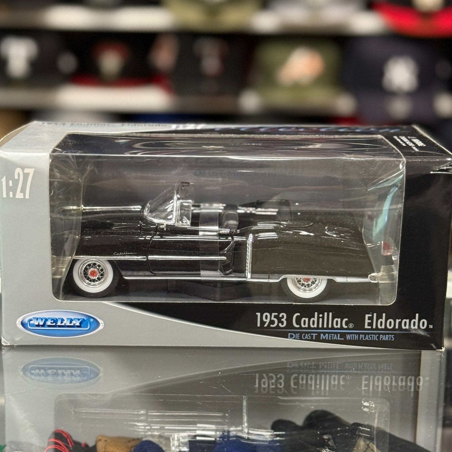 WELLY 1953 Cadillac Eldorado Convertible Black 1/24 Scale Diecast Model Car - Product Image
