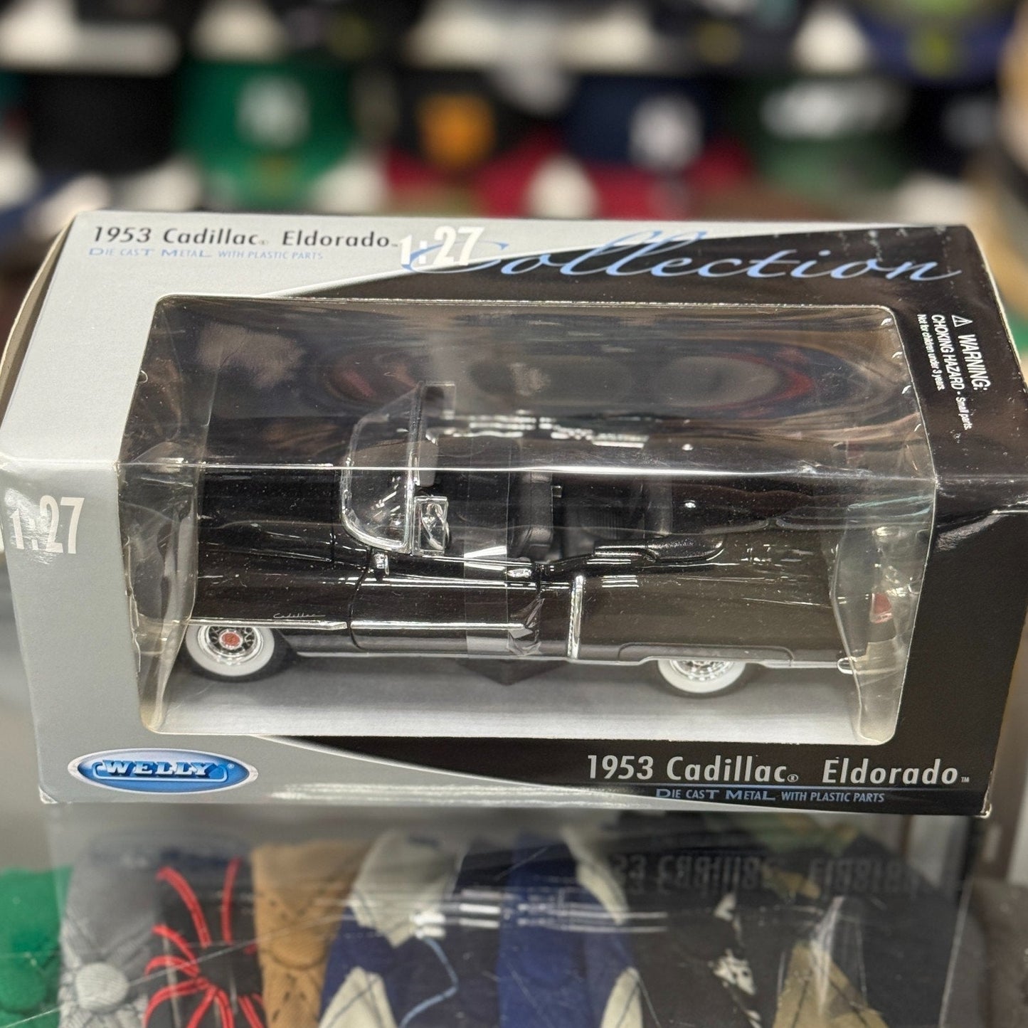 WELLY 1953 Cadillac Eldorado Convertible Black 1/24 Scale Diecast Model Car - Product Image