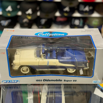 WELLY 1955 Oldsmobile Super 88 Convertible Blue1/18 Scale Diecast Model Car | New - Product Image