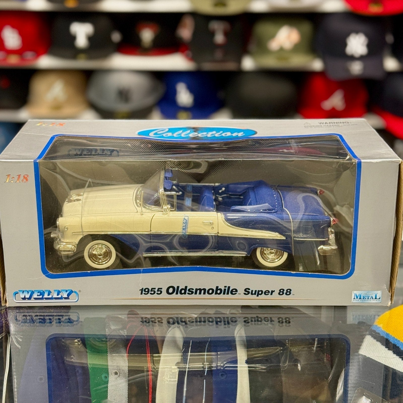 WELLY 1955 Oldsmobile Super 88 Convertible Blue1/18 Scale Diecast Model Car | New - Product Image