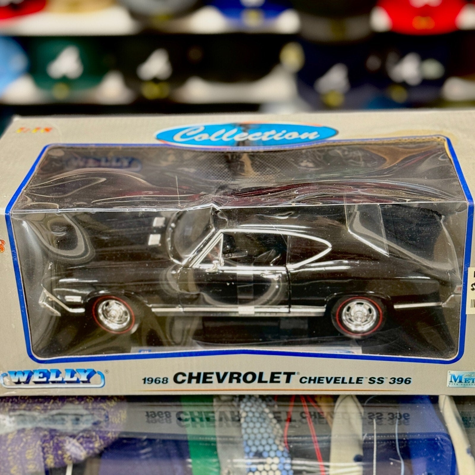 WELLY 1968 Chevrolet Chevelle SS 454 Black 1/18 Scale Diecast Model Car | New - Product Image