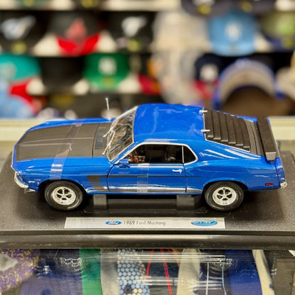WELLY 1969 Ford Mustang Boss 302 Blue 1/18 Scale Diecast Model Car | New - Product Image