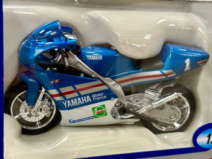 WELLY 1994 Yamaha TZ250M Factory 1/18 Scale Model Motorcycle - Product Image